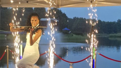 Äike ja vihm Kohtla-Järve veemuusikafestivali ei rikkunud