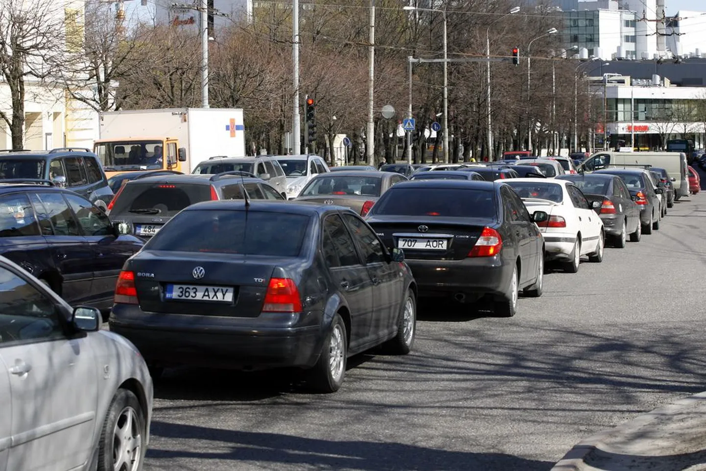 Autod Tallinna kesklinnas.