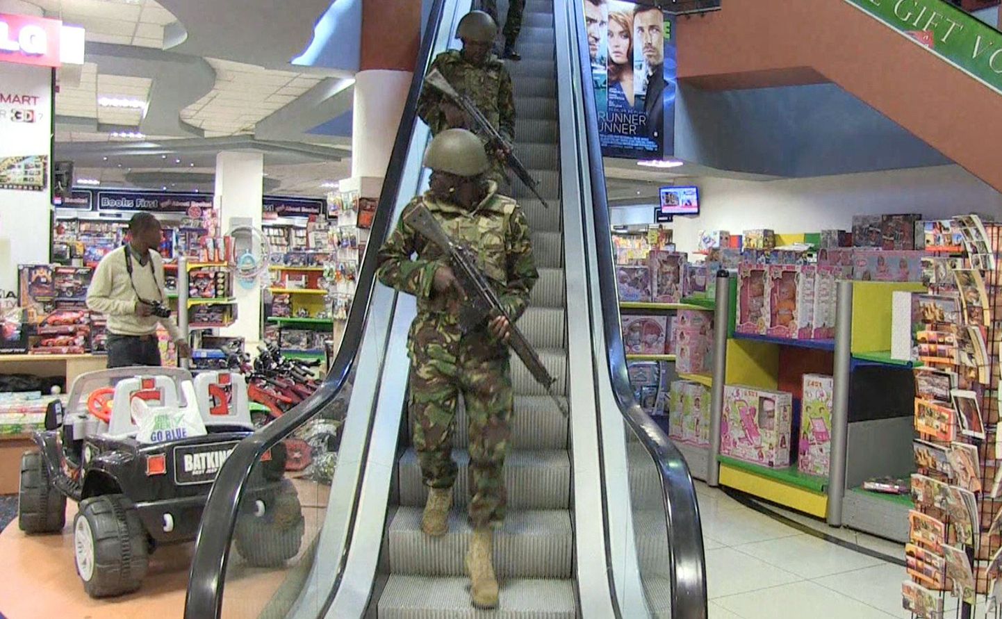 Kenya armee sõdurid Westgate`i ostukeskuses Nairobis