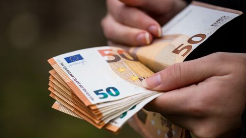 Volikogu liikmed hakkavad hüvitise asemel saama tasu