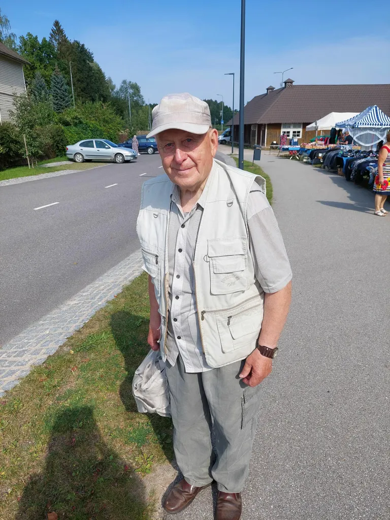 Pensionär Mart Tolmusk ostis turult seekord hoopis vesti.