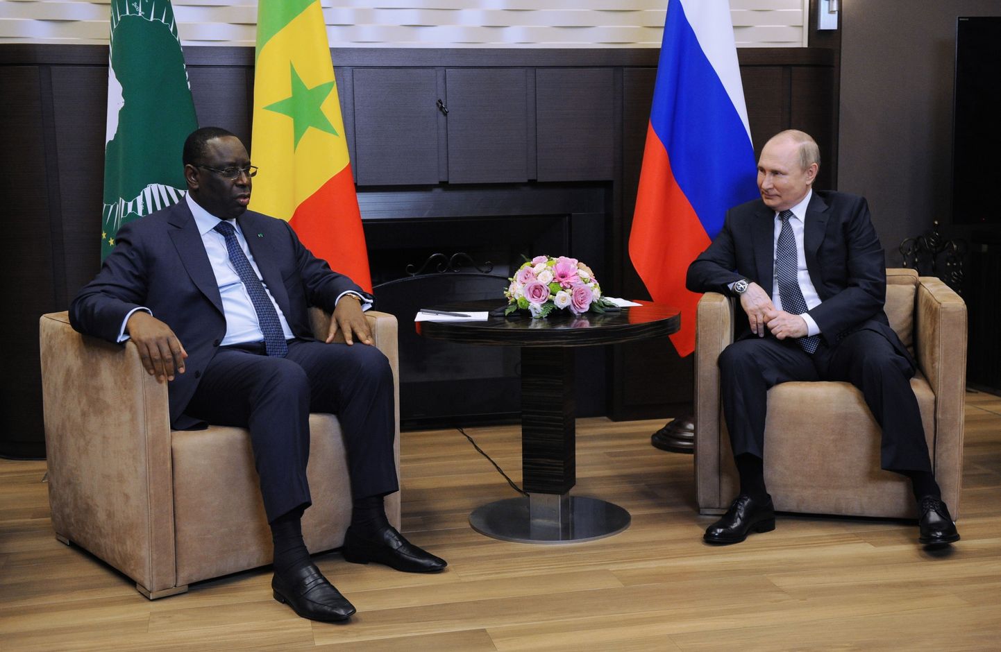 epa09993453 Russian President Vladimir Putin (R), and Chairperson of the African Union and Senegalese President Macky Sall (L) meet in the Black Sea resort of Sochi, Russia, 03 June 2022. Sall is on a working visit to Russia.  EPA/MIKHAIL KLIMENTYEV / KREMLIN POOL / SPUTNIK MANDATORY CREDIT