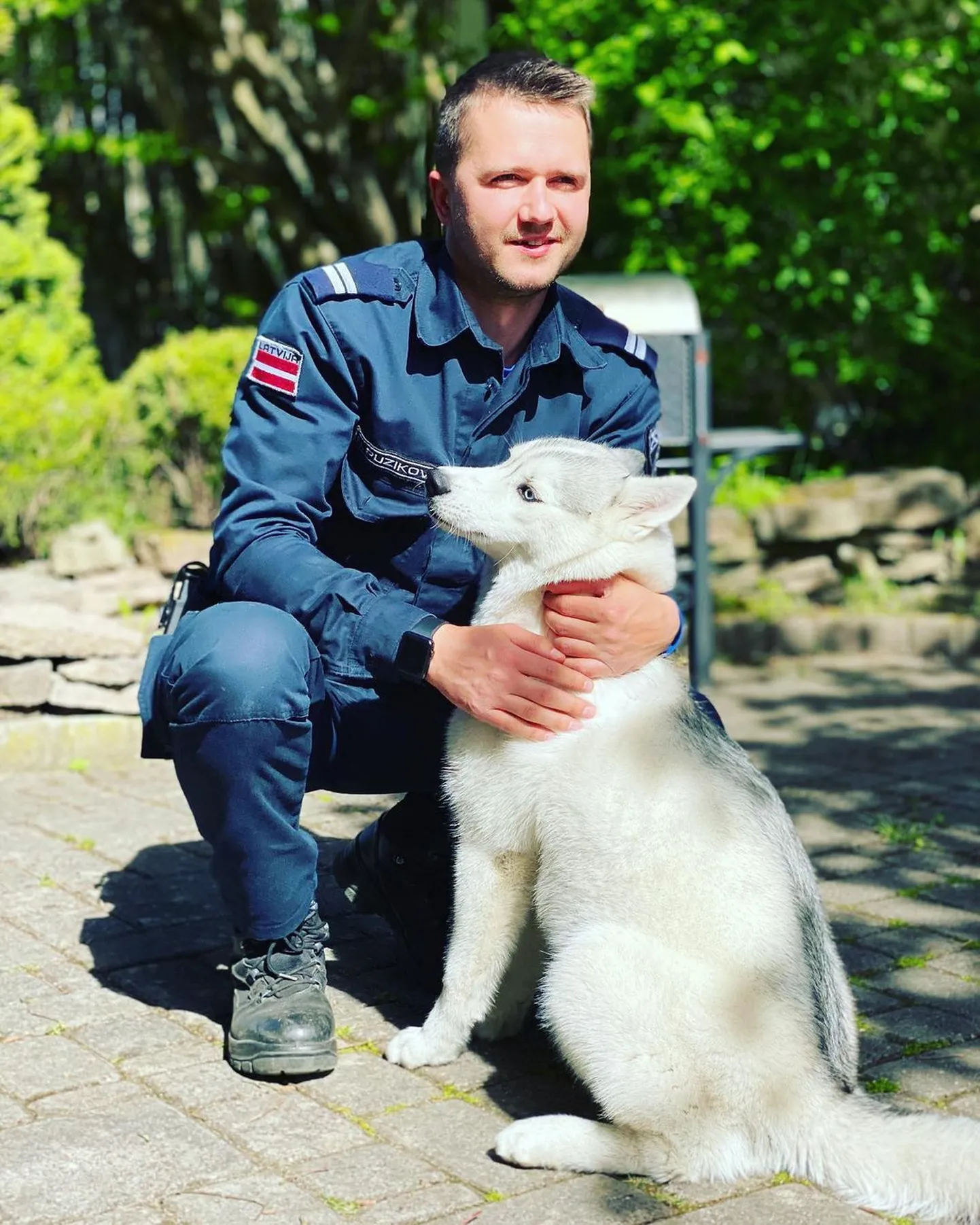 "Поющий полицейский" Николай Пузиков