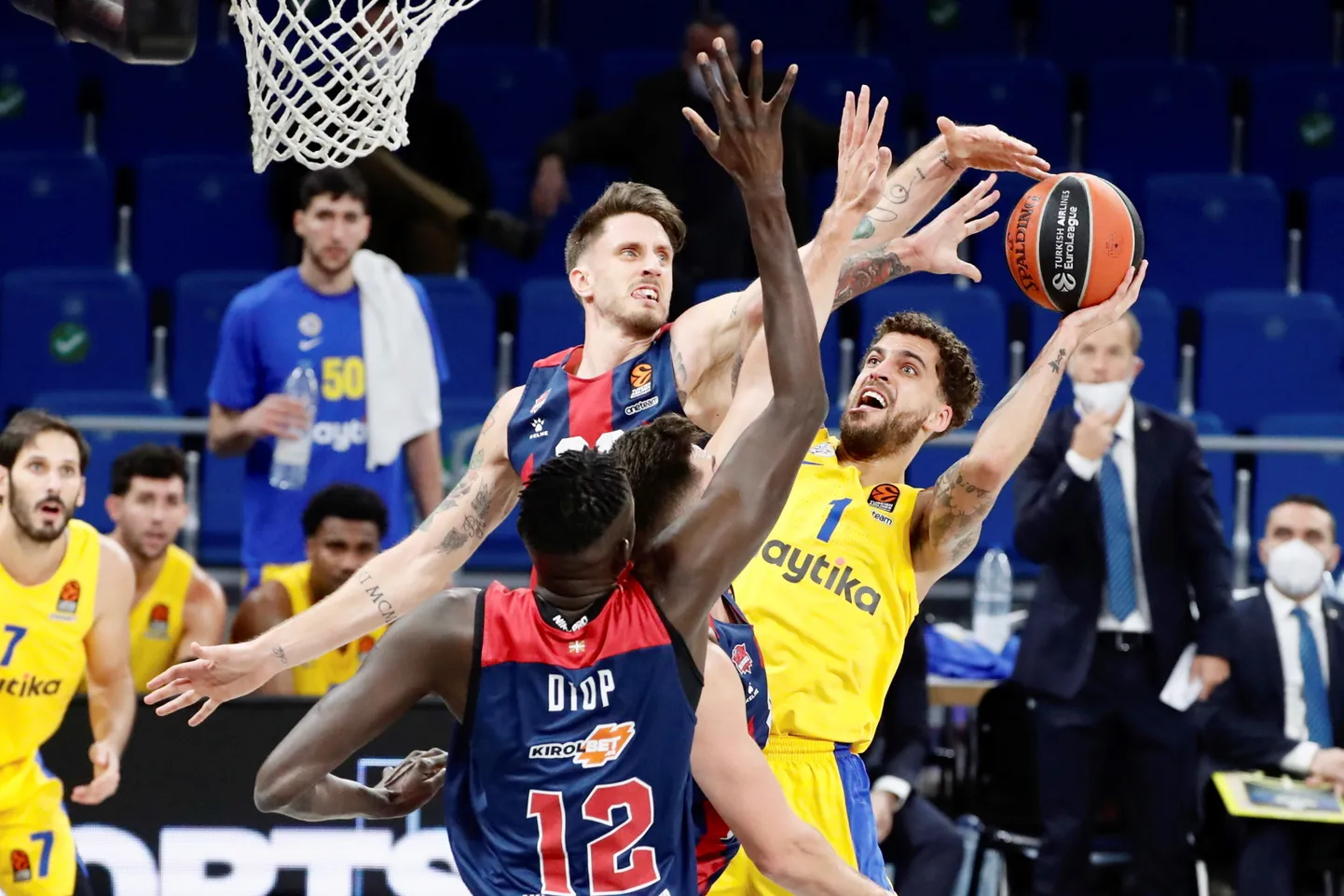Baskonia parimana 15 punkti kogunud Achille Pollonara (taga vasakul).