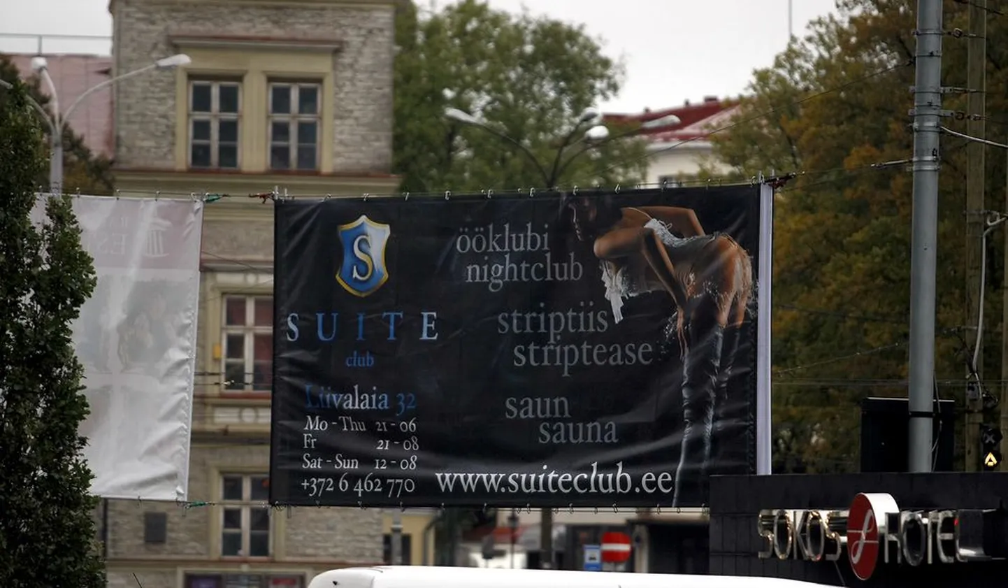 Reklaam näitab Viru väljakul tagumikku.