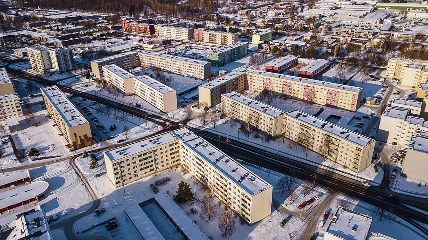 Üha enam inimesi soetab kortereid eesmärgiga neid lühiajaliselt välja üürida. Paljudele ühistutele ja majaelanikele ei meeldi see sugugi.