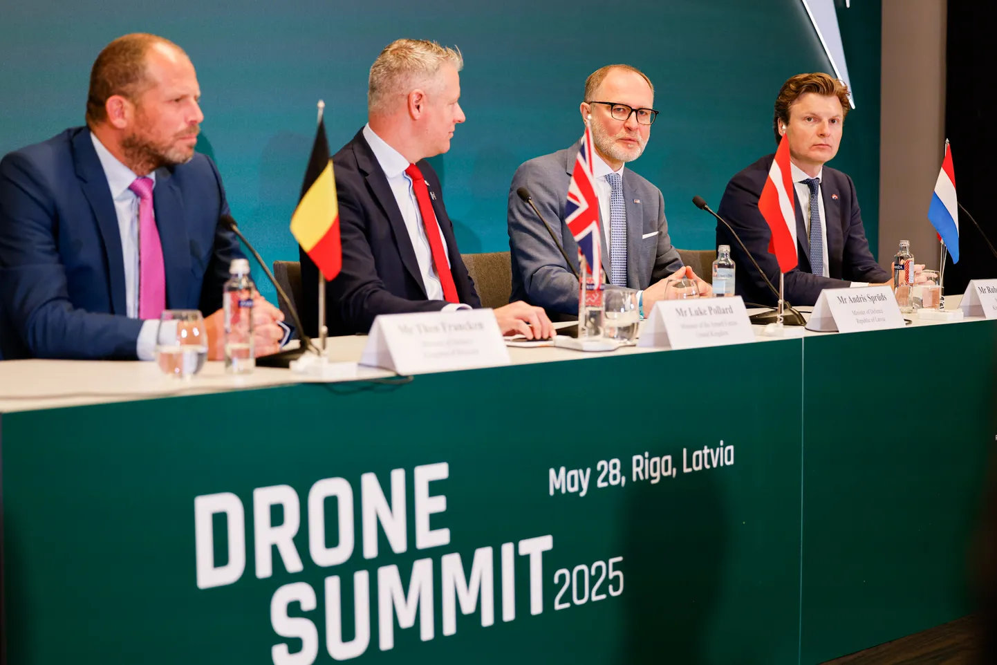 Саммит оборонных инноваций Drone Summit 2025.