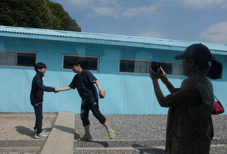 Lõuna-Korea Namyangju filmistuudio alal saab jäljendada kahe Korea liidri kohtumist