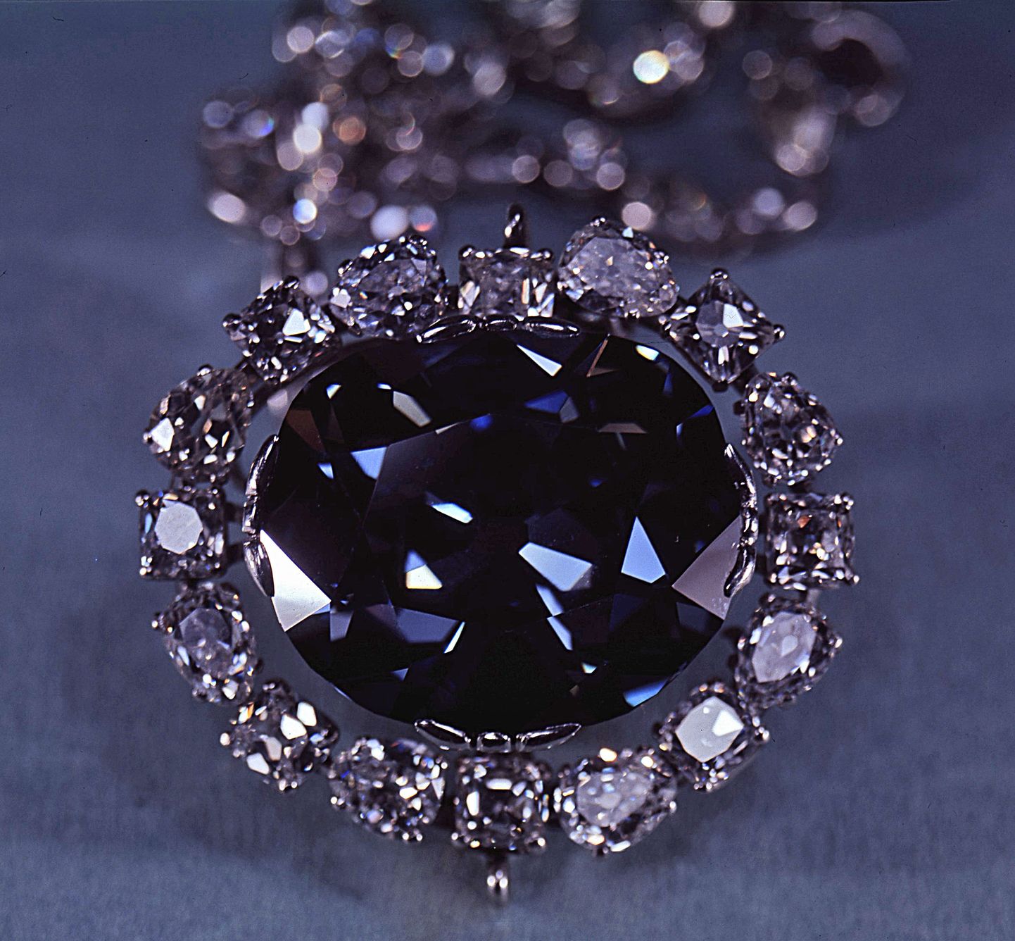 Sinine Hope Diamond on väärt umbes veerand miljardit eurot. Foto on illustratiivne.