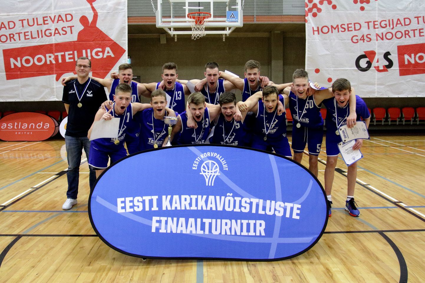 Eesti kuni 18-aastaste noormeeste karikavõitjaks korvpallis tuli Rakvere Spordikool/Tarvas meeskond.