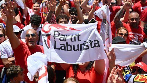 Maltā parlamenta vēlēšanās uzvarējusi valdošā Darba partija