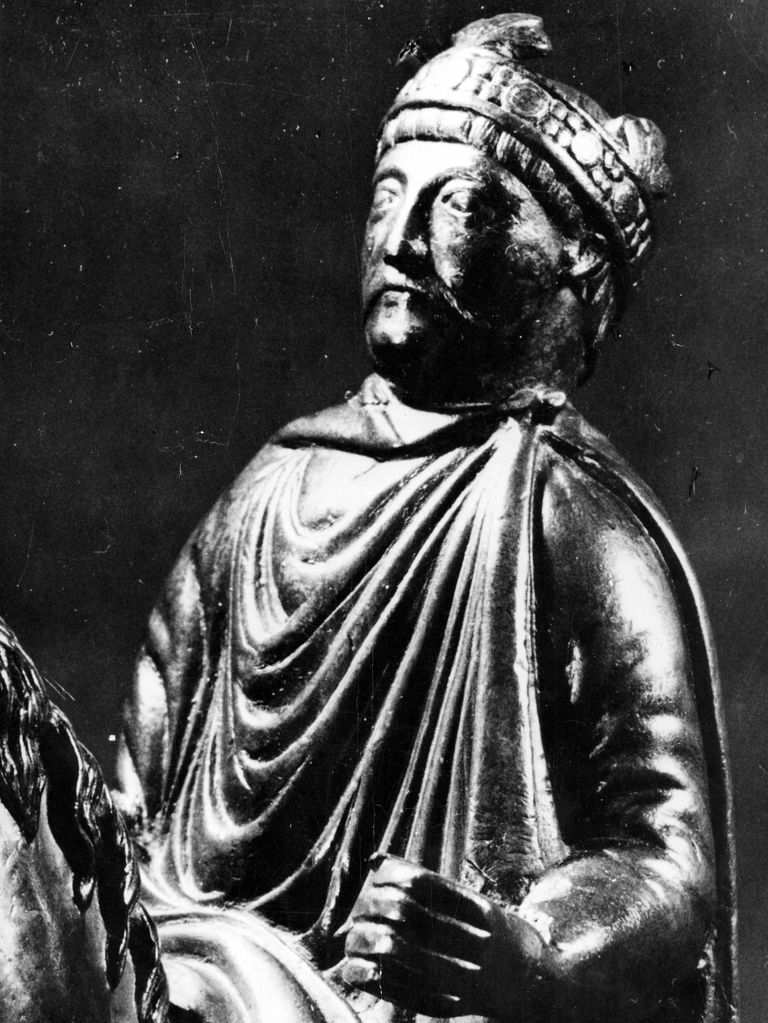 Frangi kuninga Karl Suure (742-814) pronkskuju