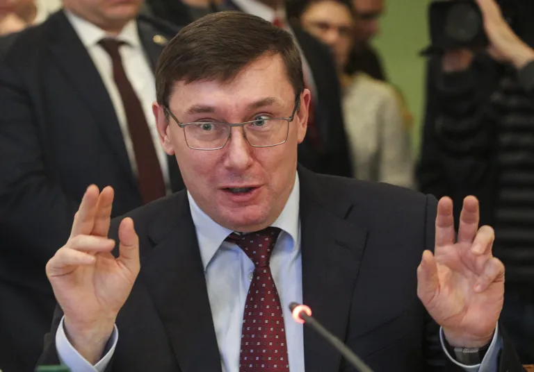 Juri Lutsenko.