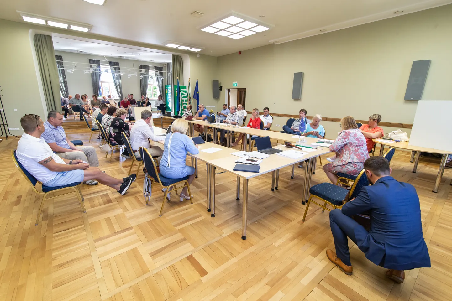 Jõhvis 17. juunil toimunud volikogu istungi järel on volikogus kaks inimest, kes mõlemad peavad end volikogu esimeheks.