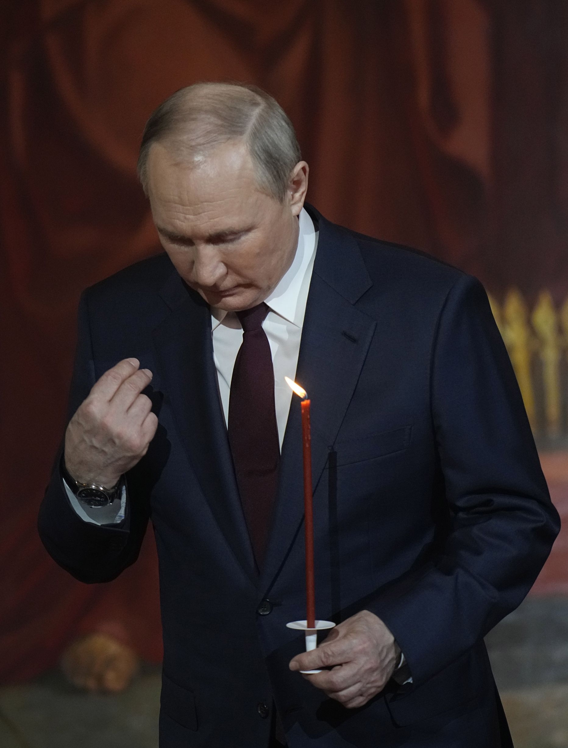 Venemaa president Vladimir Putin 23. aprillil 2022 Moskvas Päästja Kristuse katedraalis õigeusu lihavõttejumalateenistusel