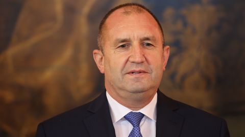 Bulgaaria president ärgitab valitsust ja peaprokuröri tagasi astuma 