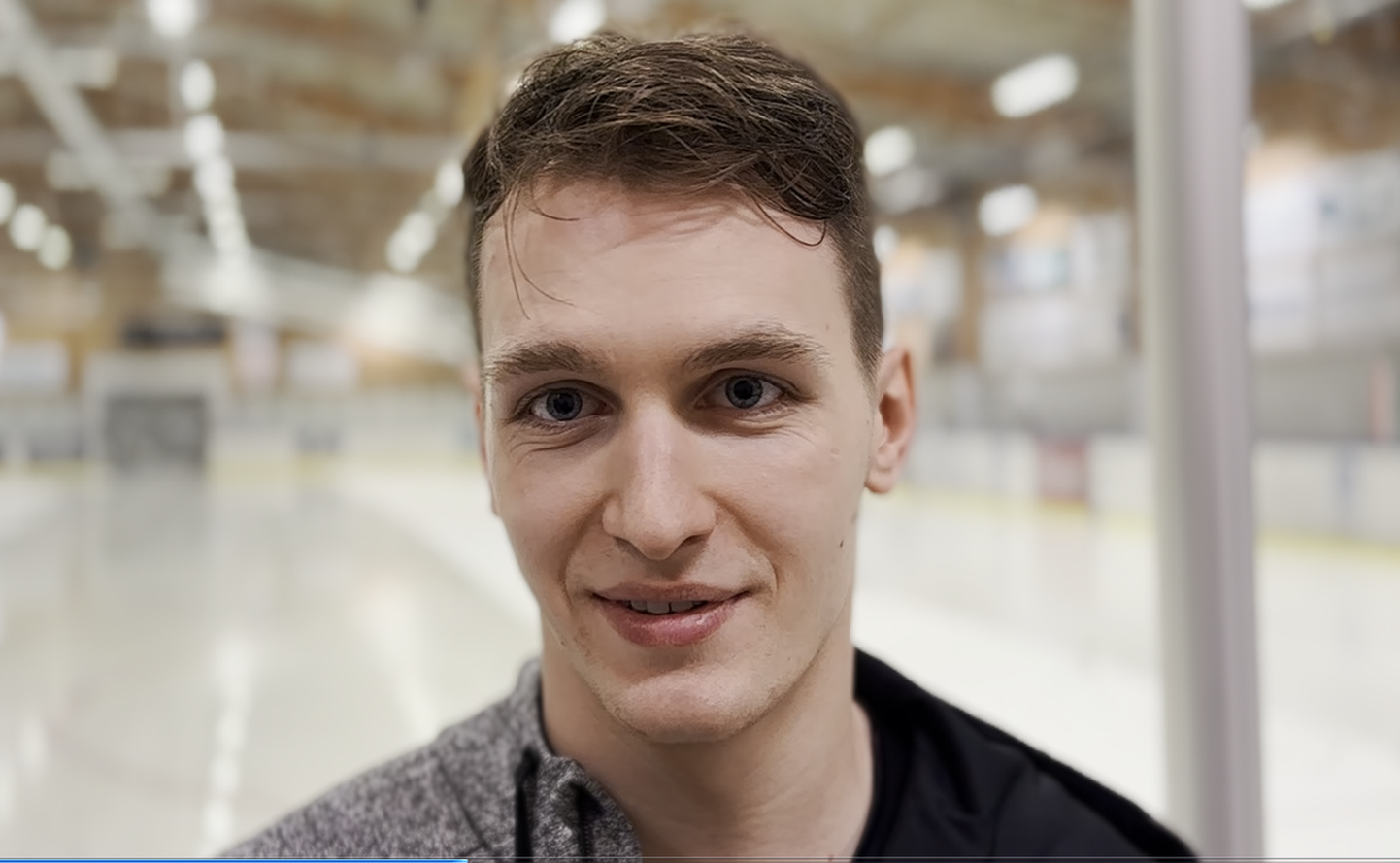 Latvijas hokejists Niks Feņenko