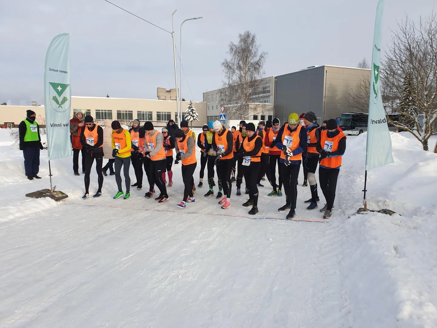 Vinni–Rakvere talvejooksusarja tänavune esimene etapp sai stardi Vinni spordikompleksi juurest.