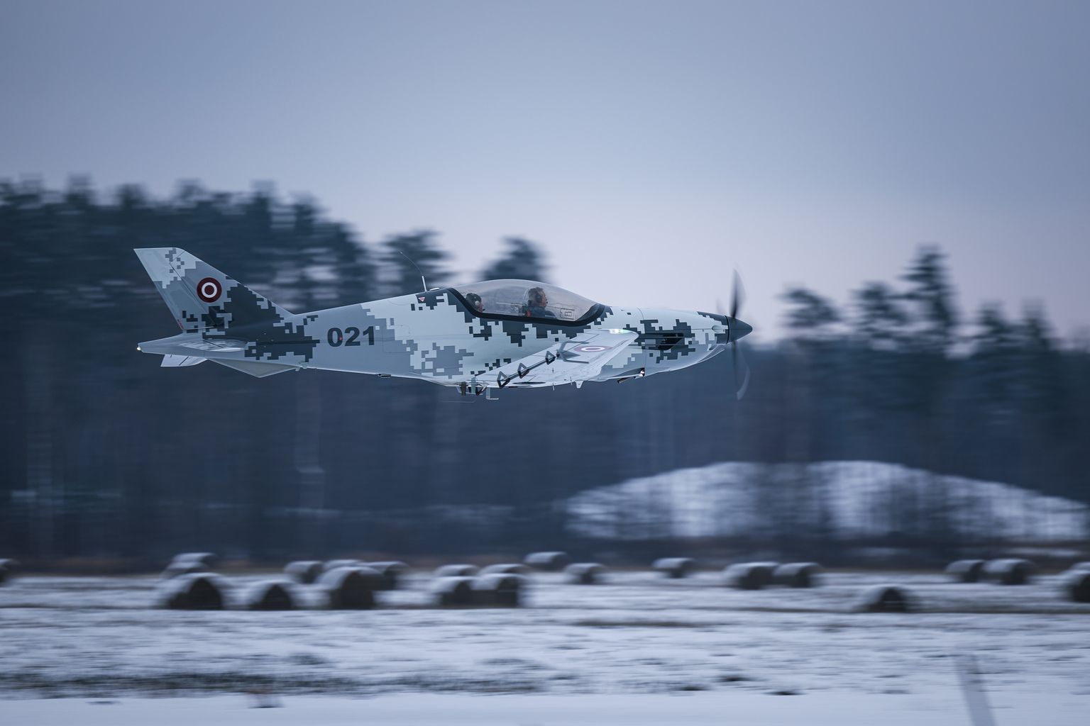 Gaisa spēki saņēmuši Latvijas uzņēmuma SIA "Pelegrin" ražotās lidmašīnas "Tarragon"