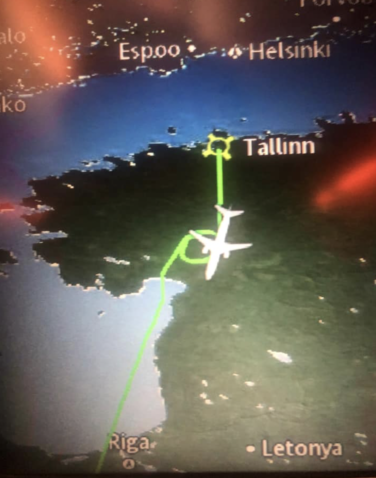Из-за тумана самолет приземлился в Хельсинки