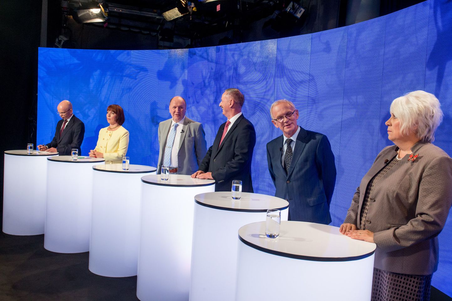 Presidendiks pürgivad Marina Kaljurand, Siim Kallas, Mart Helme, Eiki Nestor, Mailis Reps ja Allar Jõks.