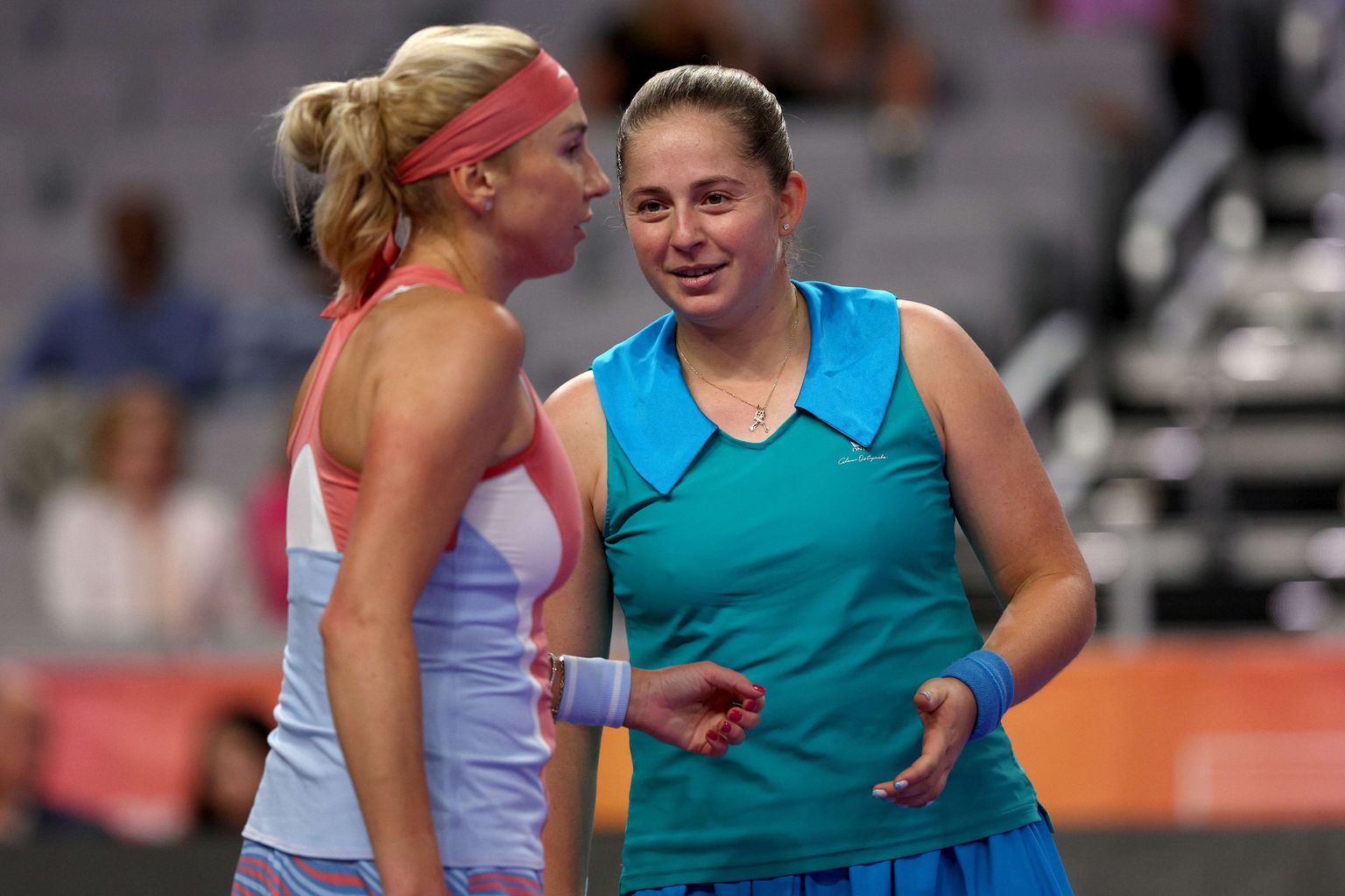 Tenisistes Ļudmila Kičenoka un Aļona Ostapenko