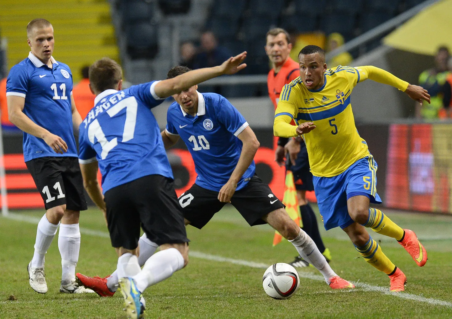 Матч между футболистами Эстонии и Швеции (2014).