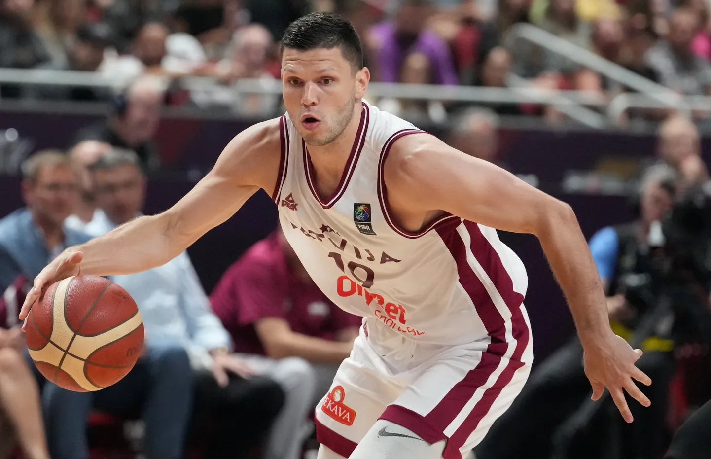 Latvijas basketbola izlases spēlētājs Rihards Lomažs