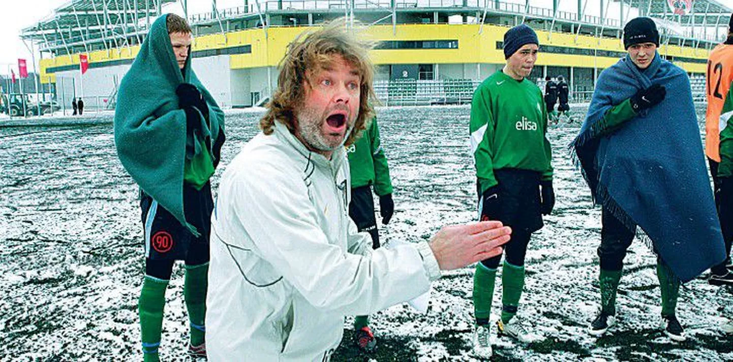 FC Flora peatreener Pasi Rautiainen.