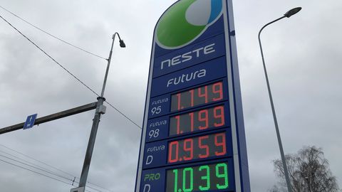 Черная пятница: автозаправки снизили цены на топливо