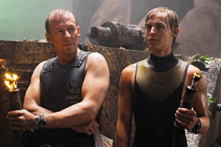 Richard Roxburgh (vasakul) ja Rhys Wakefield 2011. aasta katastrooffilmis «Sanctum»