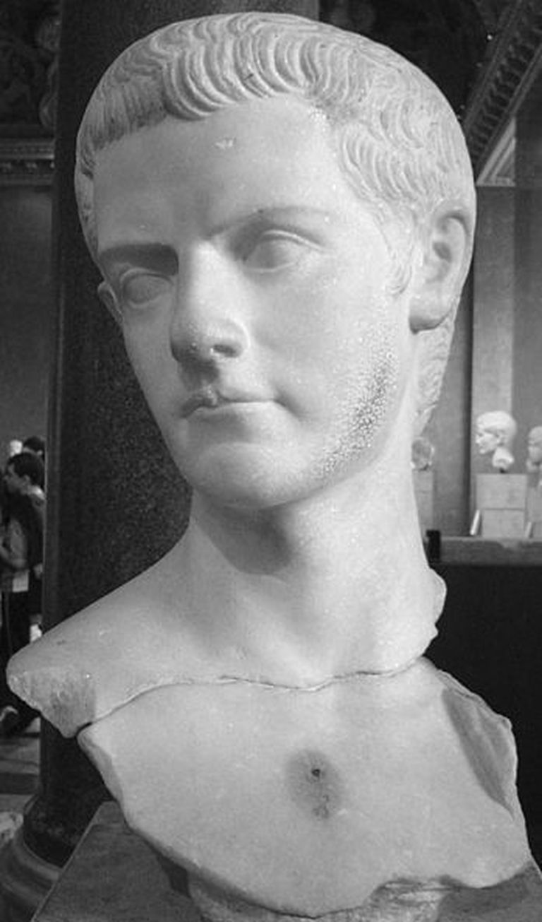 Caligula büst, millel teda on kujutatud noorena / wikipedia.org
