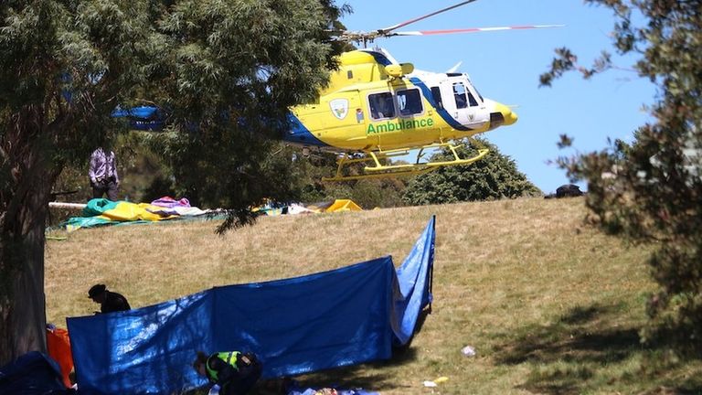 Вертолеты скорой помощи прибыли на место трагедии буквально через несколько минут, но некоторых детей не удалось спасти