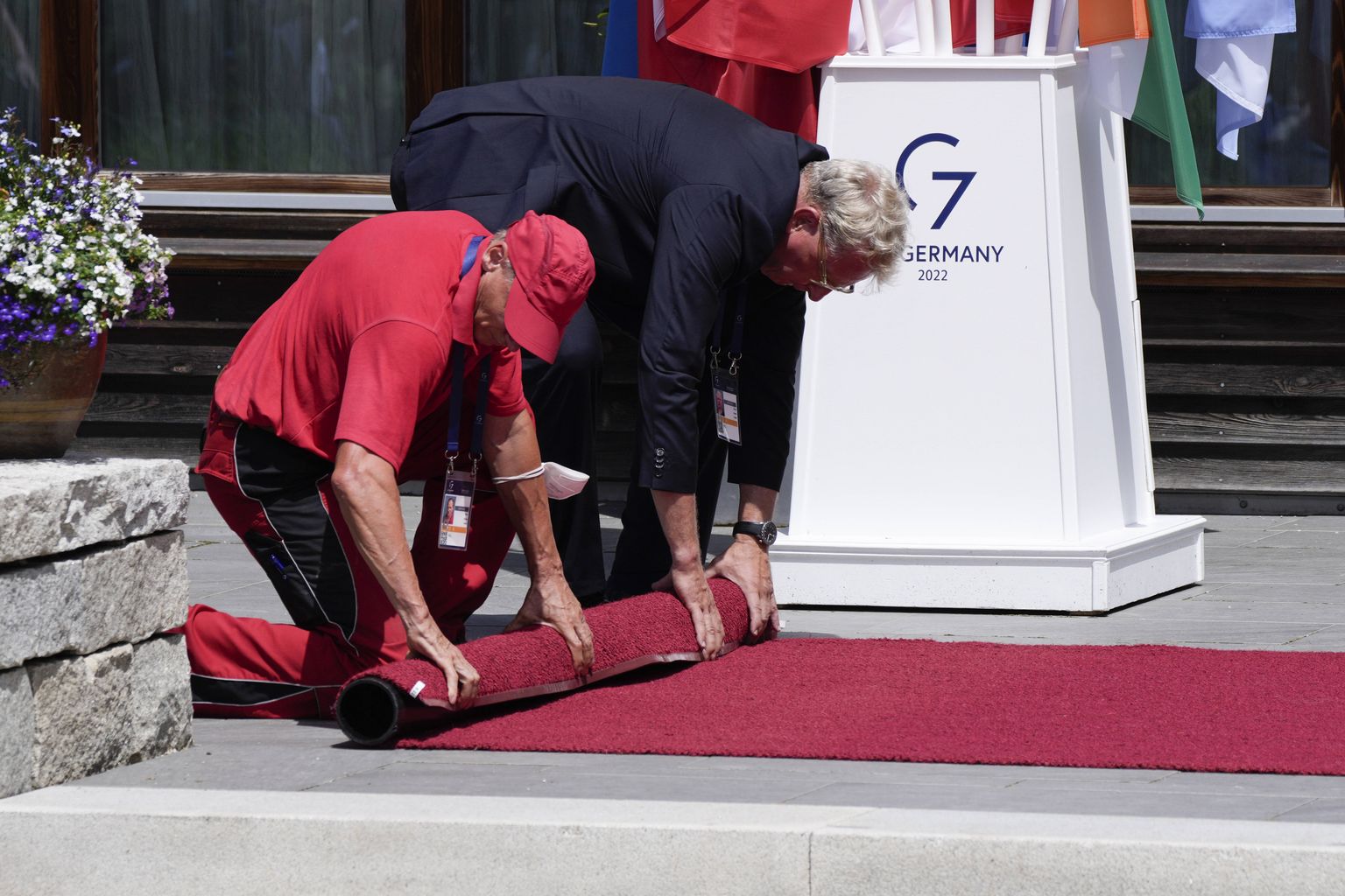 Punase vaiba kokkurullimne G7-kohtumise päädides.