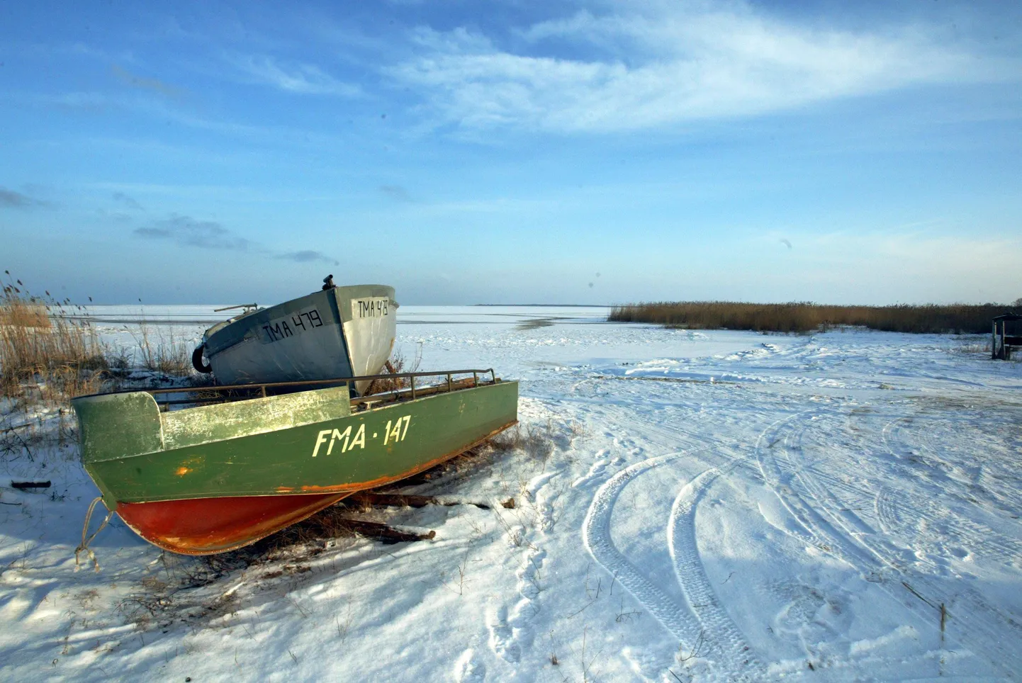 Piirivalve lubab kalastajaid Lämmijärvele.