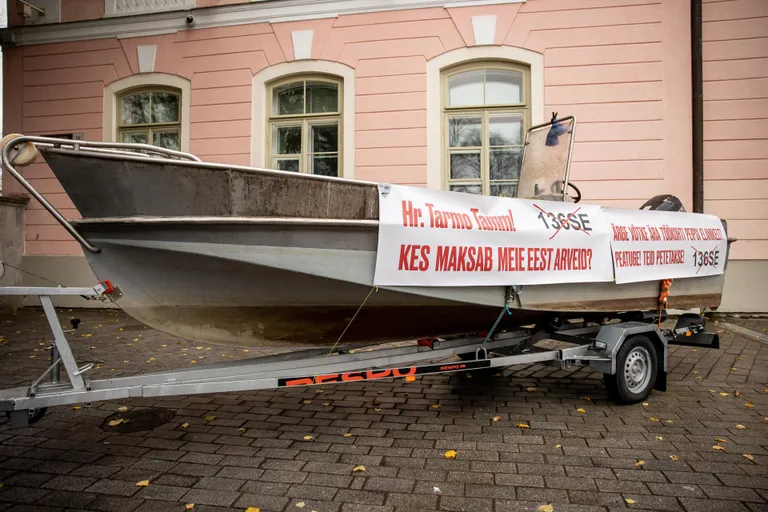Valitsuse algatatud eelnõuga muudetakse Peipsi, Lämmi- ja Pihkva järve kalapüügikorraldust. Grupp Peipsi kalureid on selle vastu, sest kardavad enda pankrotti.