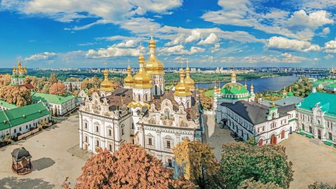 Сколько стоит земля в столицах: исследование рынков от Таллинна до Киева