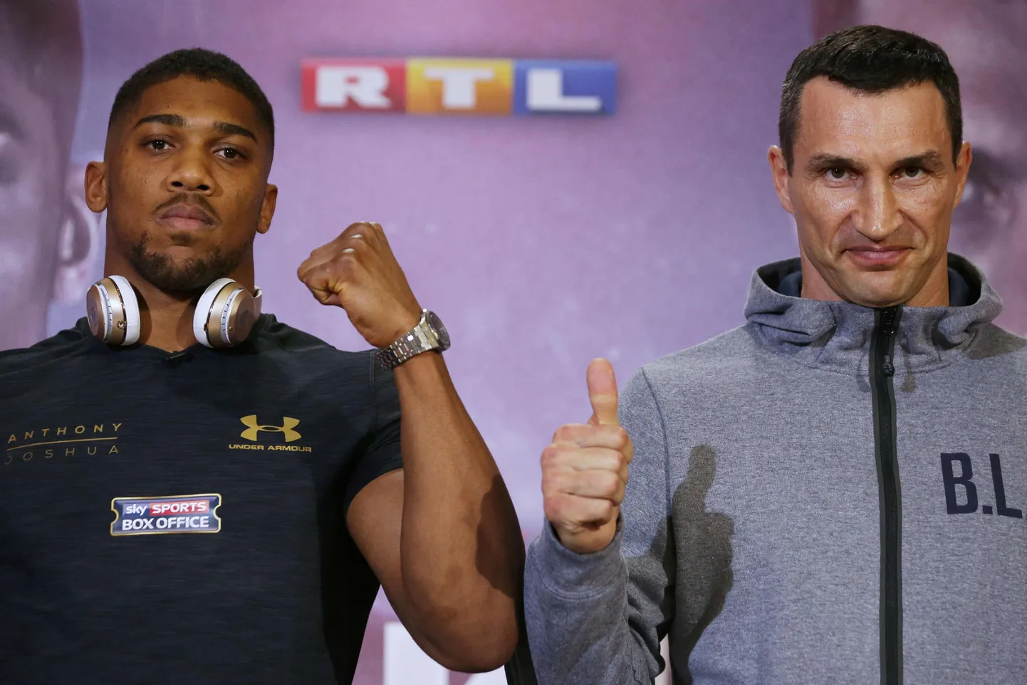 Anthony Joshua (vasakul) ja Vladimir Klitško matšieelsel pressikonverentsil.