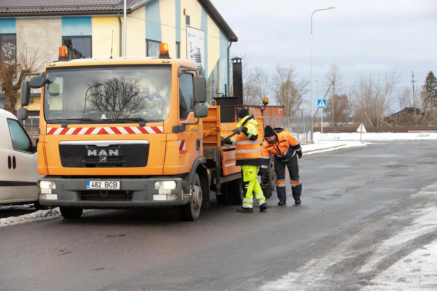 Teeremont Rakveres vaksali lähedal.