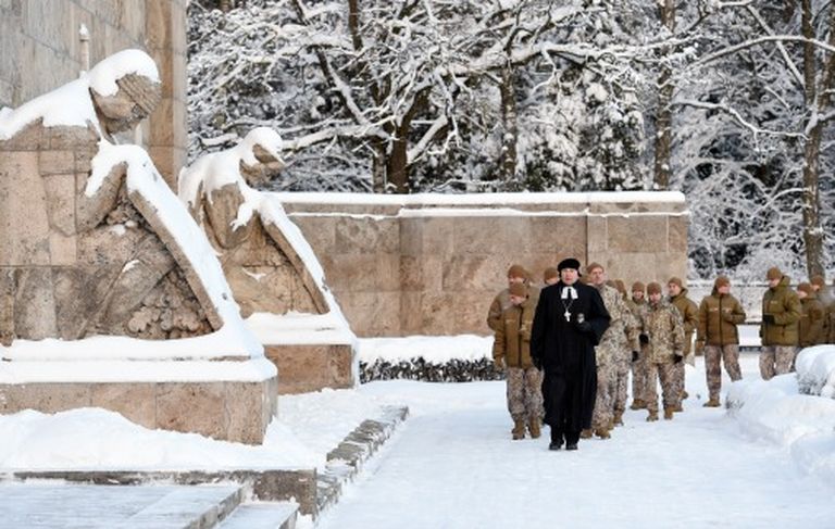 Памятные мероприятия в честь 100-летия Рождественских боев на Братском кладбище Риги 