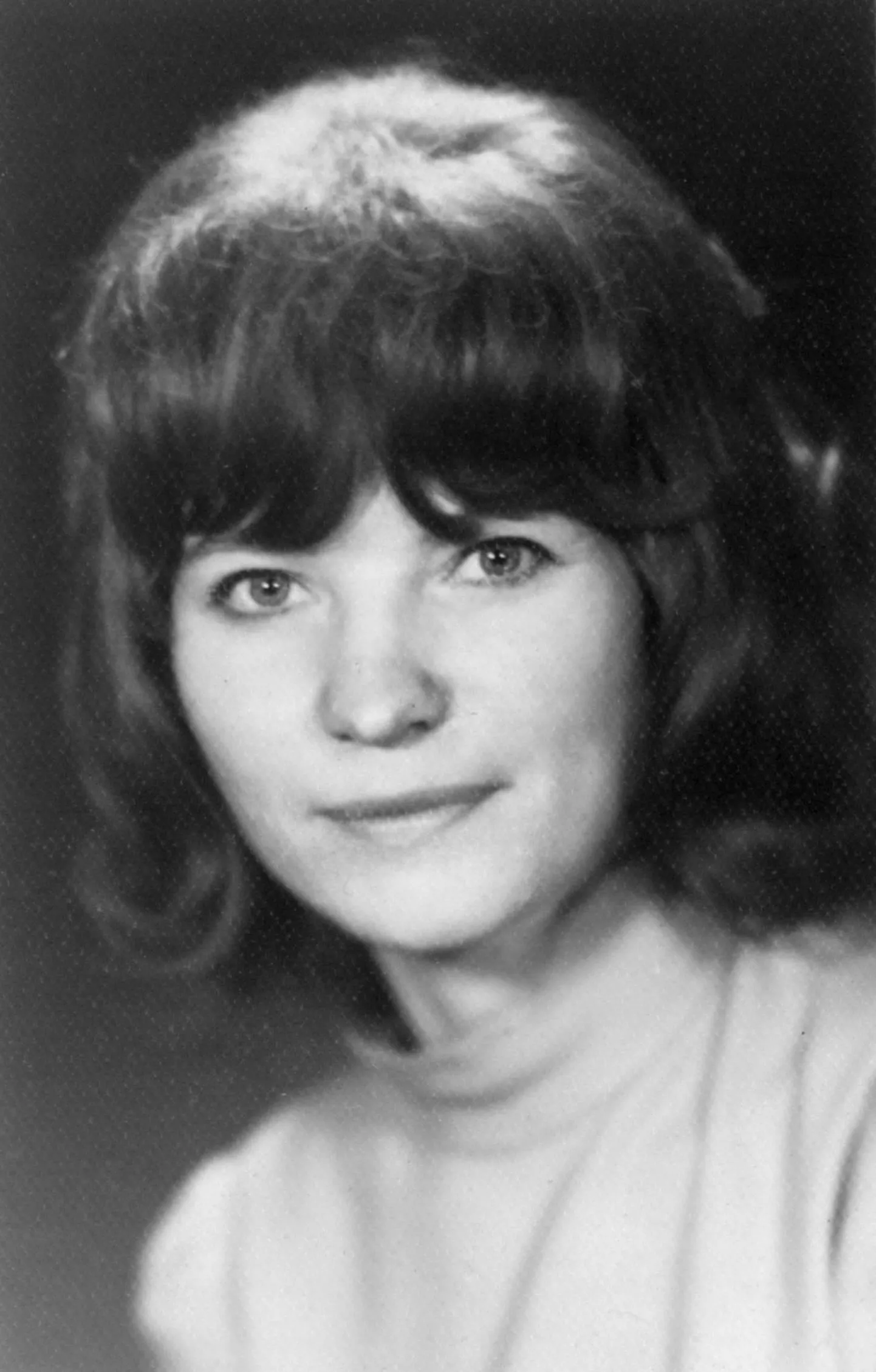 Anne Oeselg (1. september 1946  – 31. jaanuar 2025)