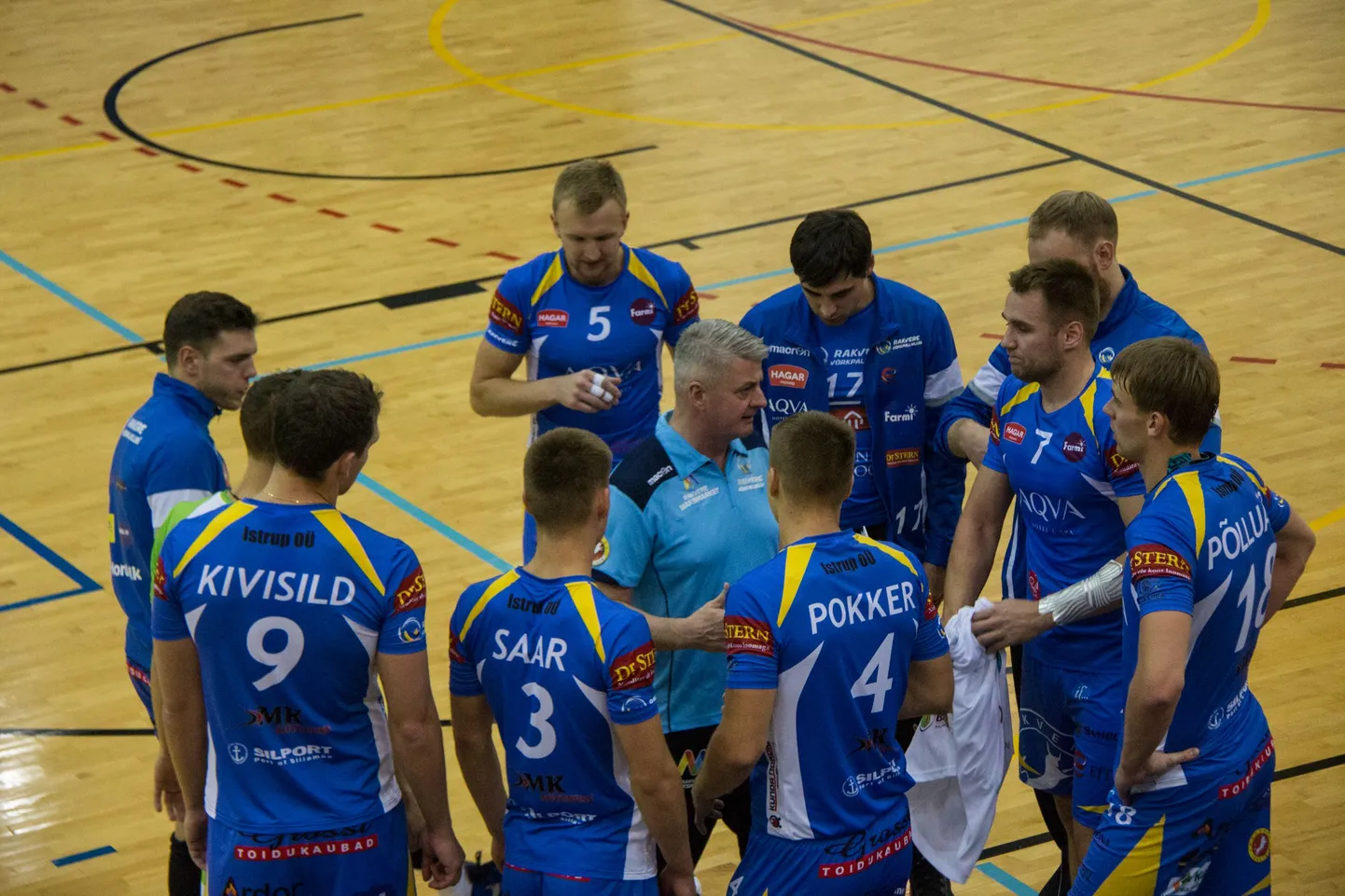 Rakvere võrkpalliklubi mängijad.