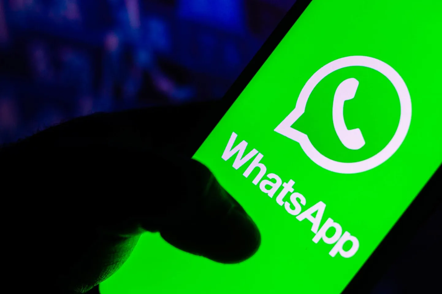 Kelmid kasutasid suhtlemiseks WhatsApp rakendust.