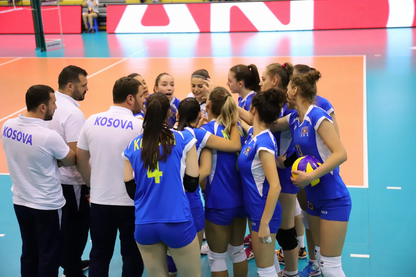 Alagrupivõidu kindlustanud naiste võrkpallikoondis võõrustab Rakvere spordikeskuses Kosovot.
