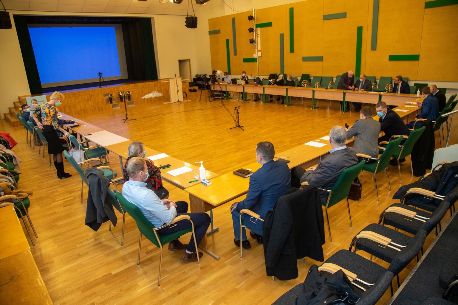 Põhja-Sakala volikogus kolmapäevast alates häälteenamusega võimuliitu enam ei ole. Uut koalitsiooni püüab kokku seada Keskerakond.
