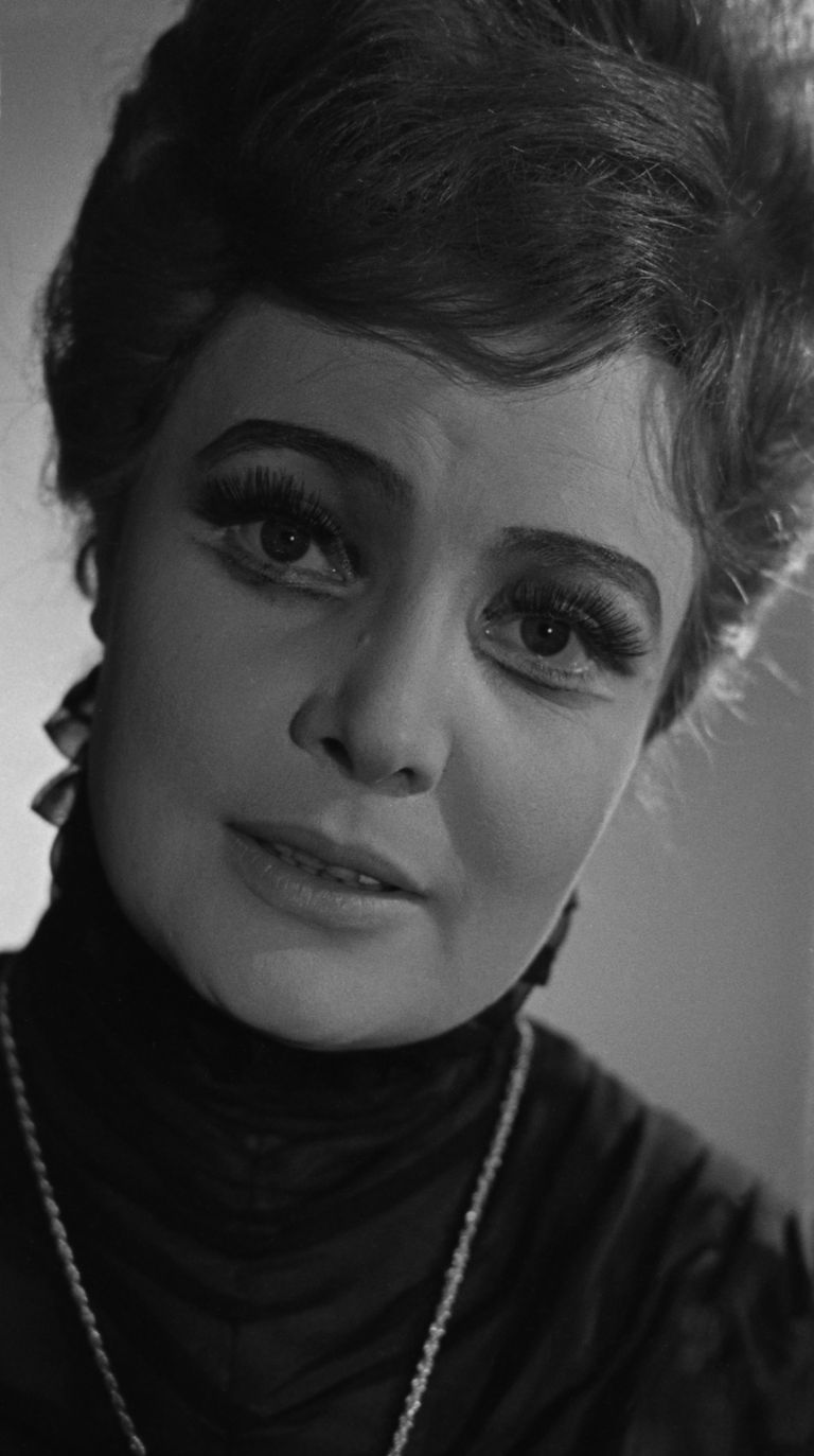 Tatjana Doronina 1965. aastal Leningradi draamateatri lavastuses «Kolm õde» Mašana