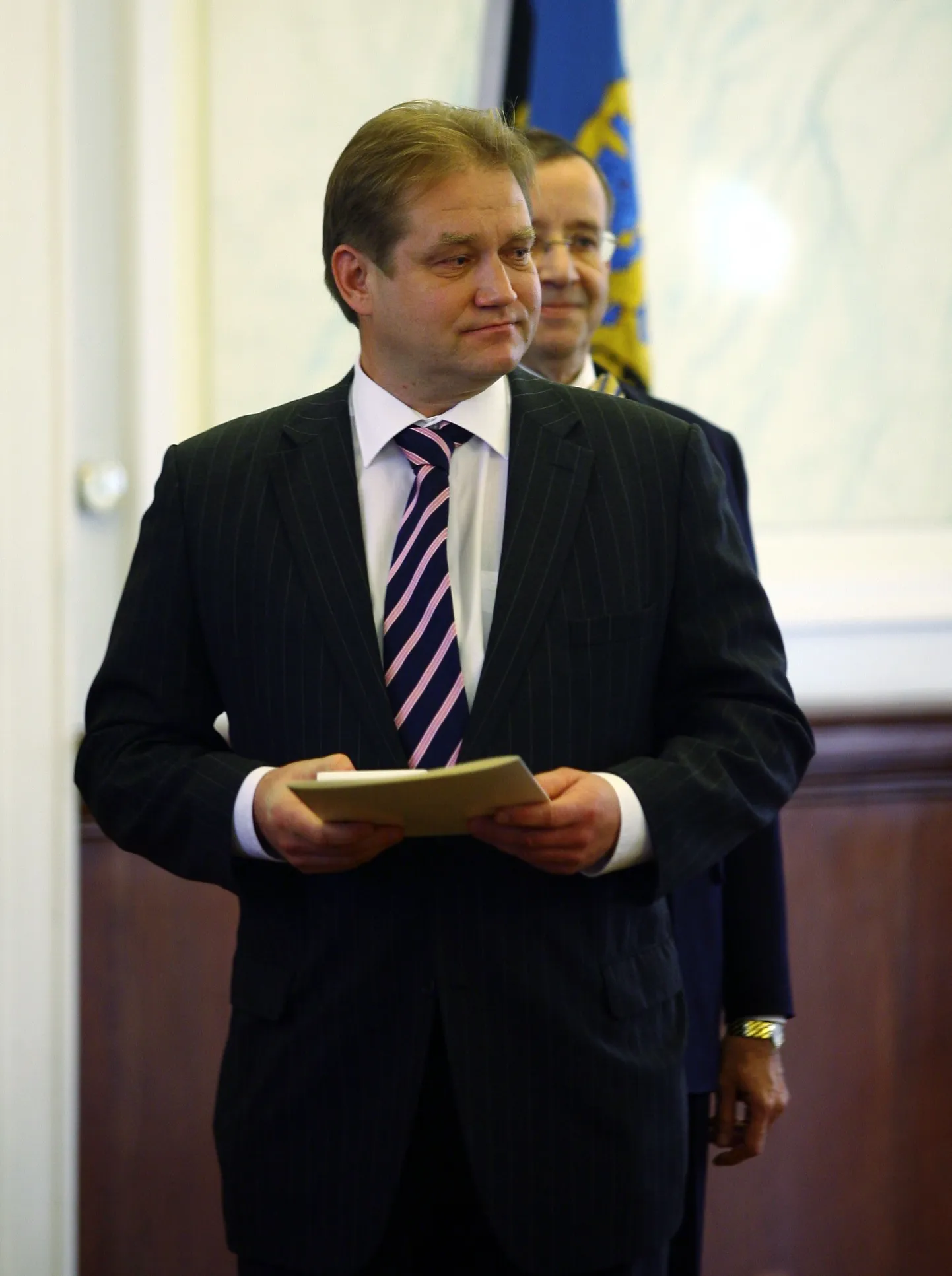 Endine rahandusminister ja Eesti euroalaga liitumisele kaasaaitaja Ivari Padar sai Riigivapi III klassi ordeni.