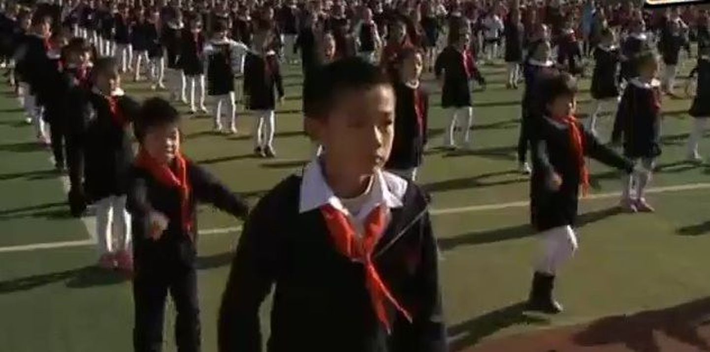 Hiina õpilased võimlevad Gangnam Style'i järgi