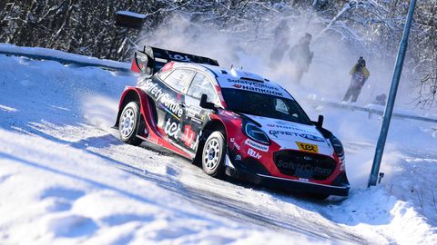 Sesks atpaliek no WRC līderiem Zviedrijas rallija ievadā