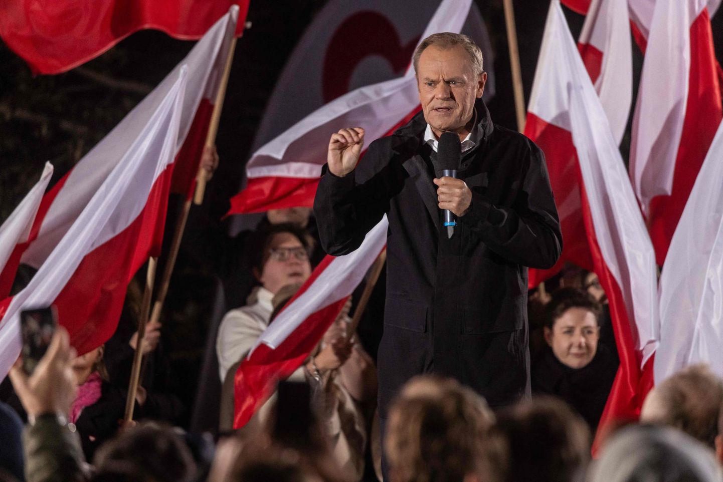 Poola valimistel olid edukad opositsiooniparteid. Nende hulgas Donald Tuski (pildil) juhitud Kodanikeliit.